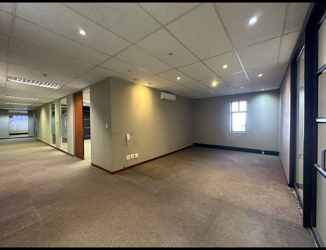 516M² OFFICE TO LET IN SANDTON CENTRAL